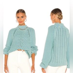 Free People Sweetheart Chunky Sweater in Sand Castle. Size Small